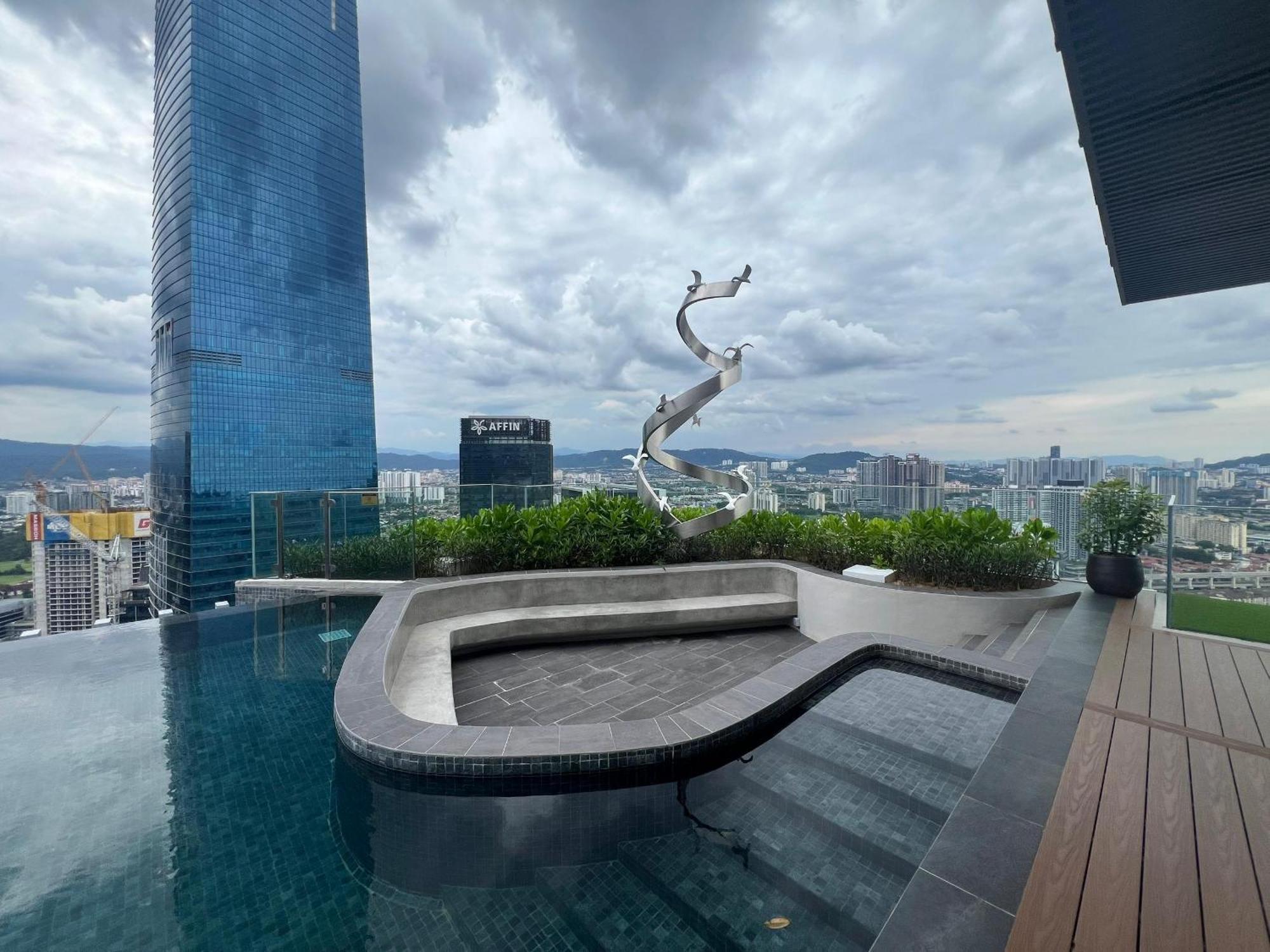 Core At Trx Luxury By Moonway Pangsapuri Kuala Lumpur